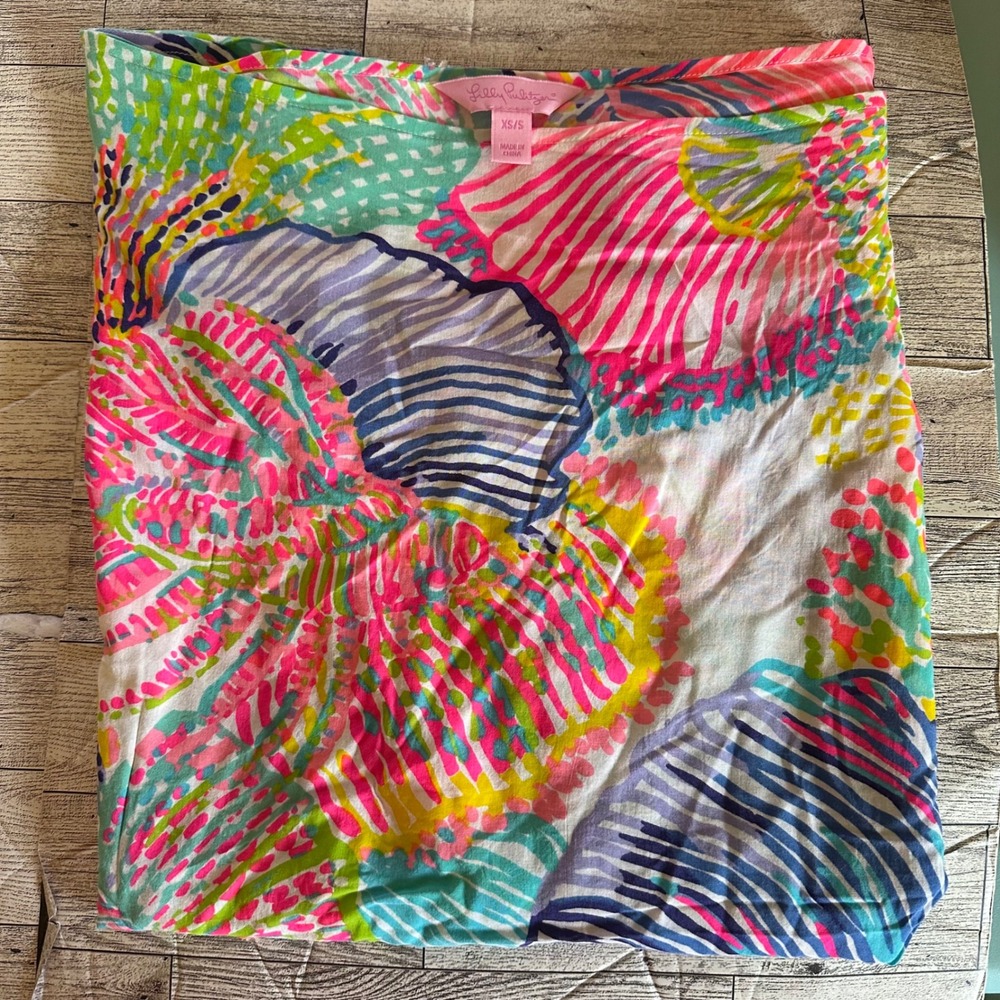 Lilly Pulitzer Roar of the seas Women's XS/S Jasmine Caftan‎ cover up top.